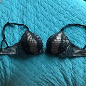 Victoria’s Secret bombshell bra